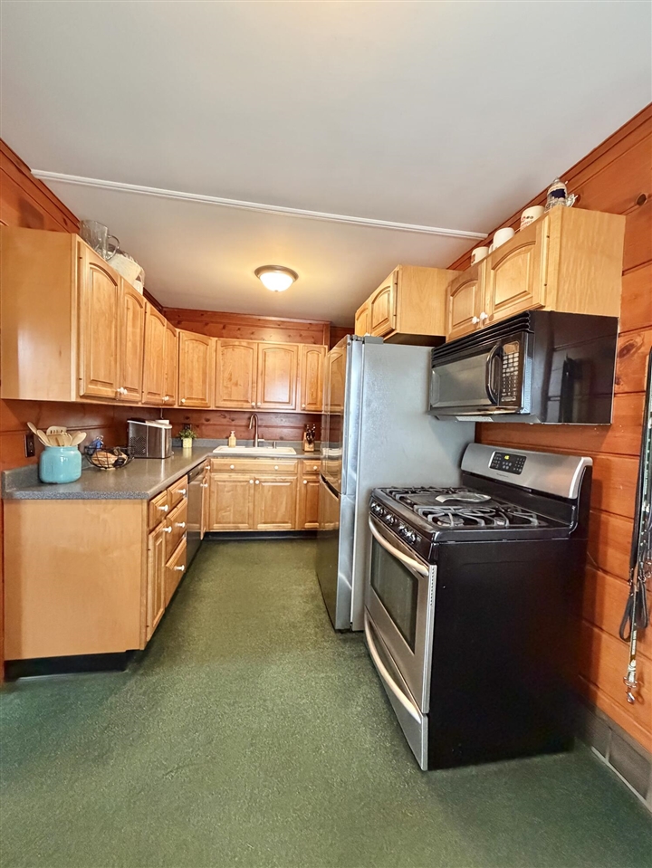 507 Weeks Avenue Property Photo 5