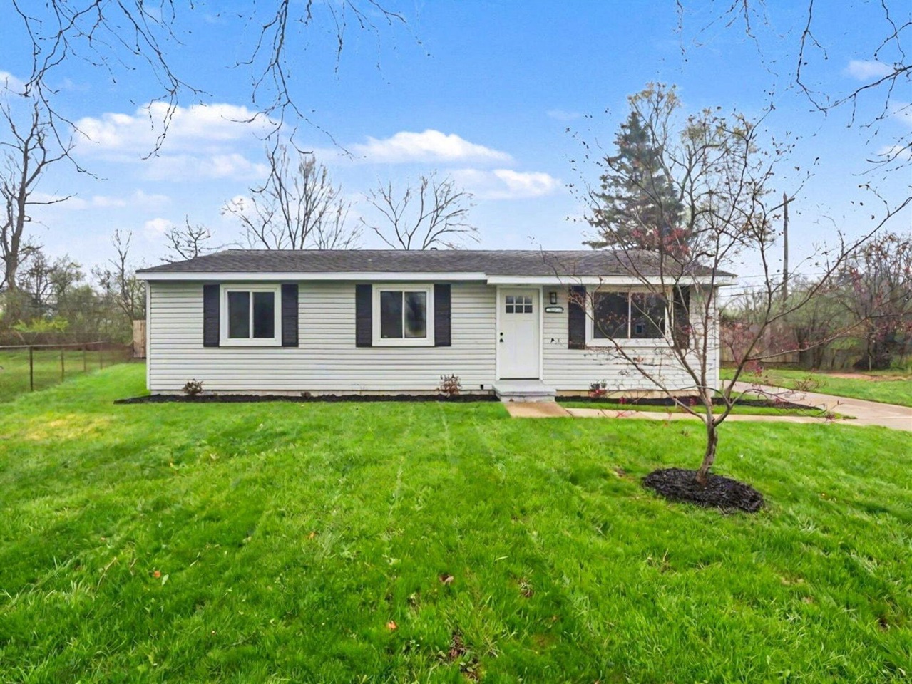 12 Faust Court Property Photo 1