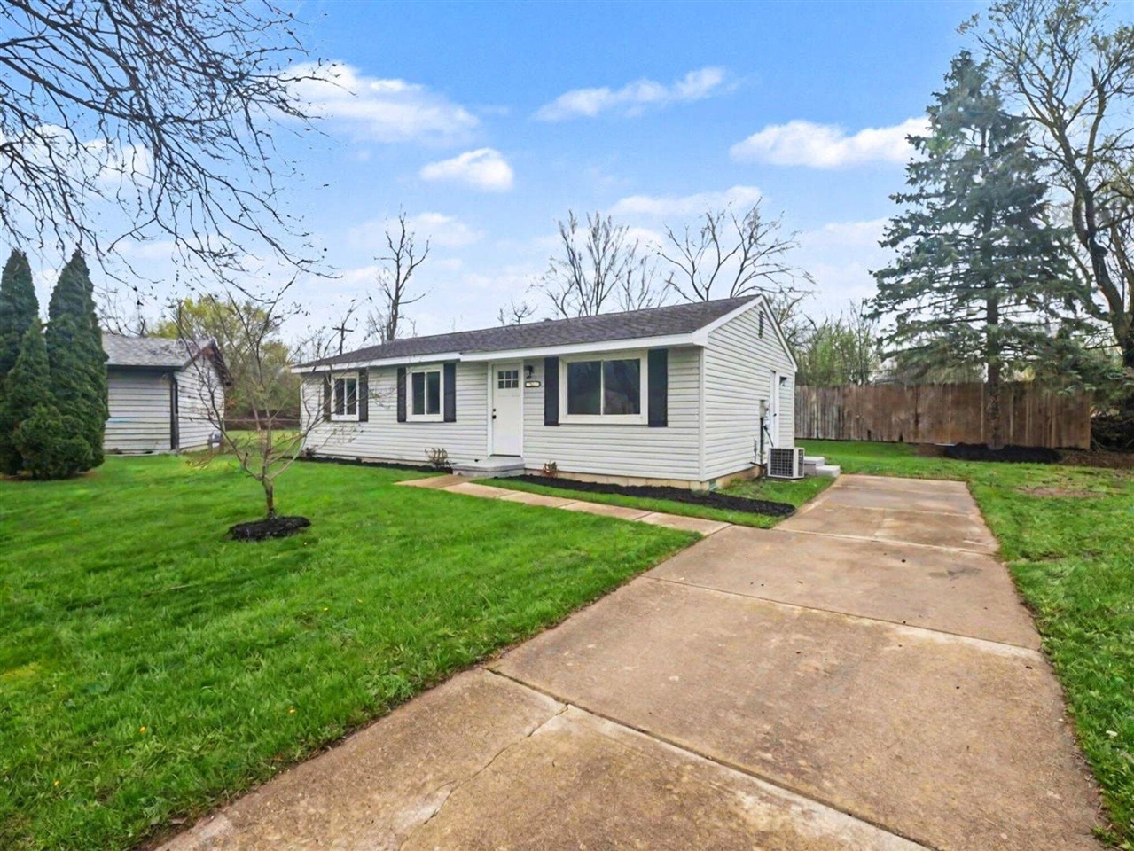 12 Faust Court Property Photo 2