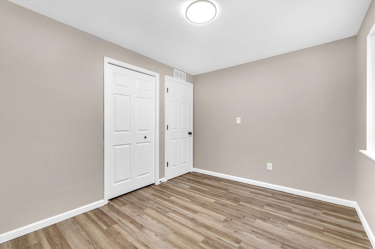 12 Faust Court Property Photo 38