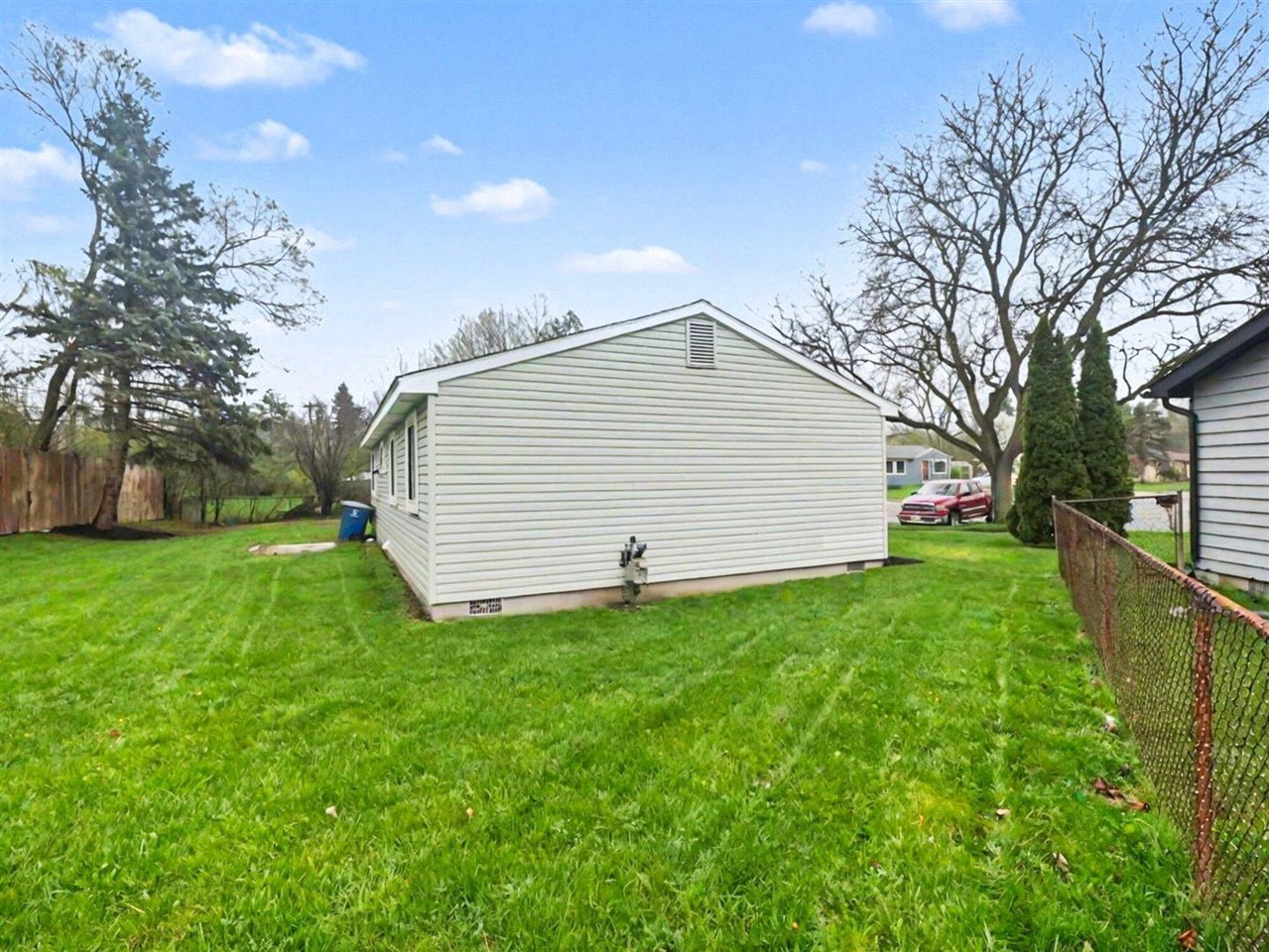12 Faust Court Property Photo 49