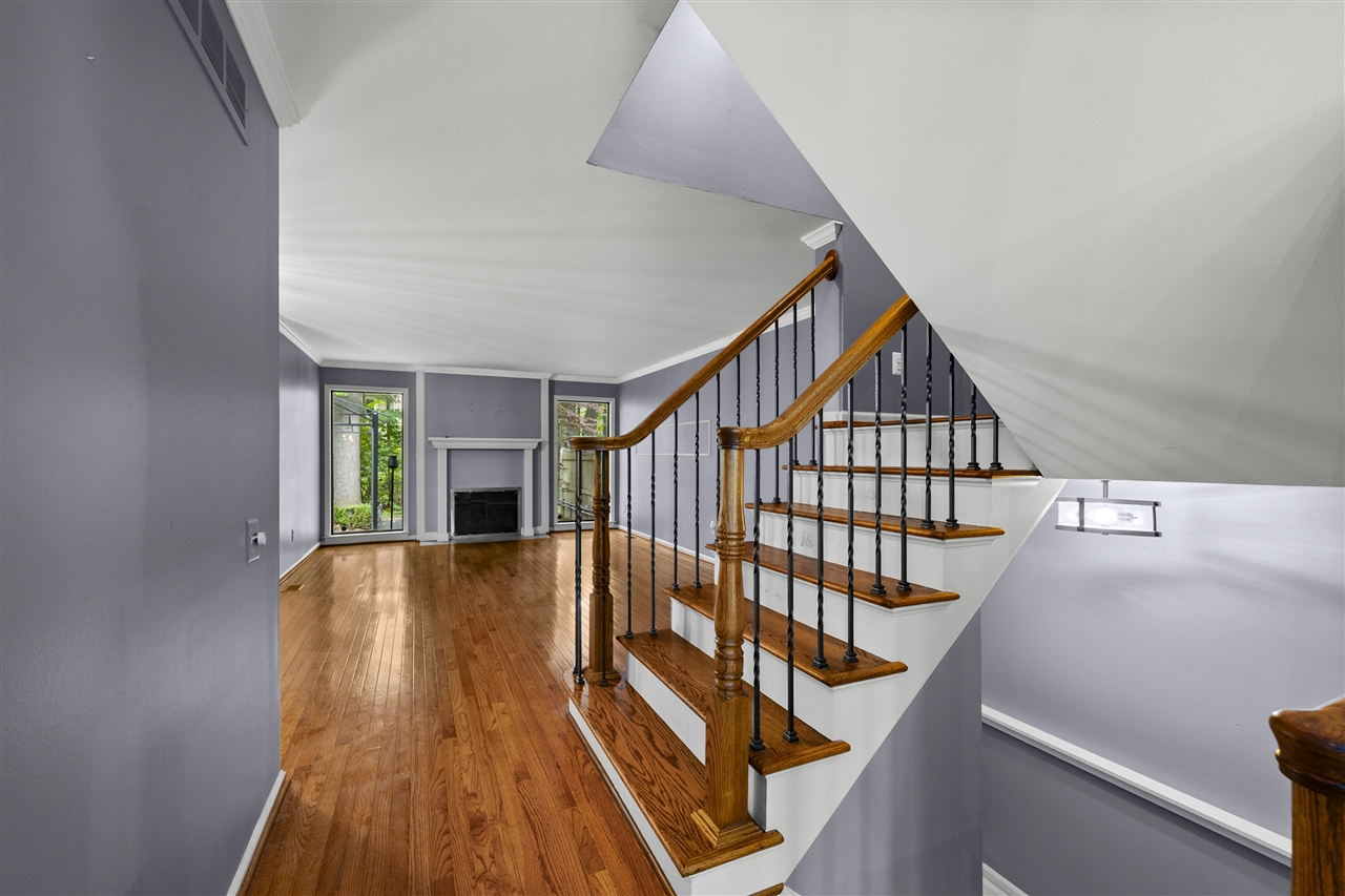 1189 Glenpointe Court Property Photo 7