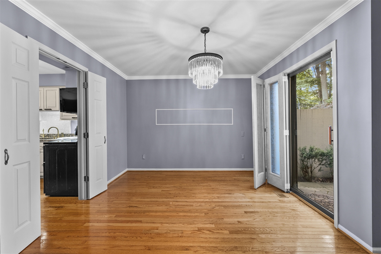 1189 Glenpointe Court Property Photo 12