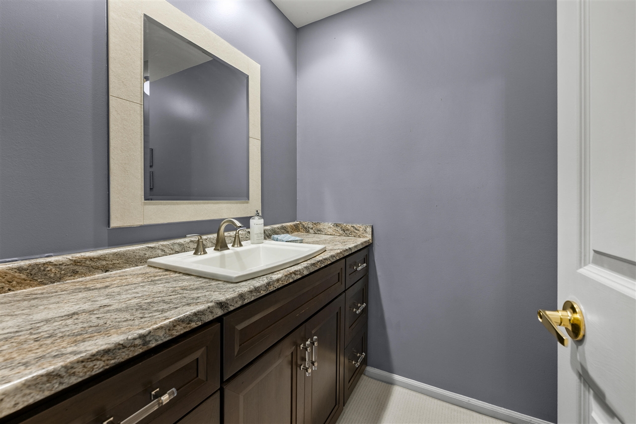 1189 Glenpointe Court Property Photo 19