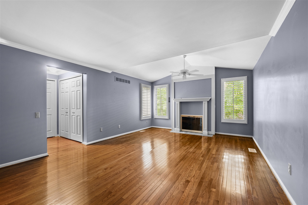 1189 Glenpointe Court Property Photo 21