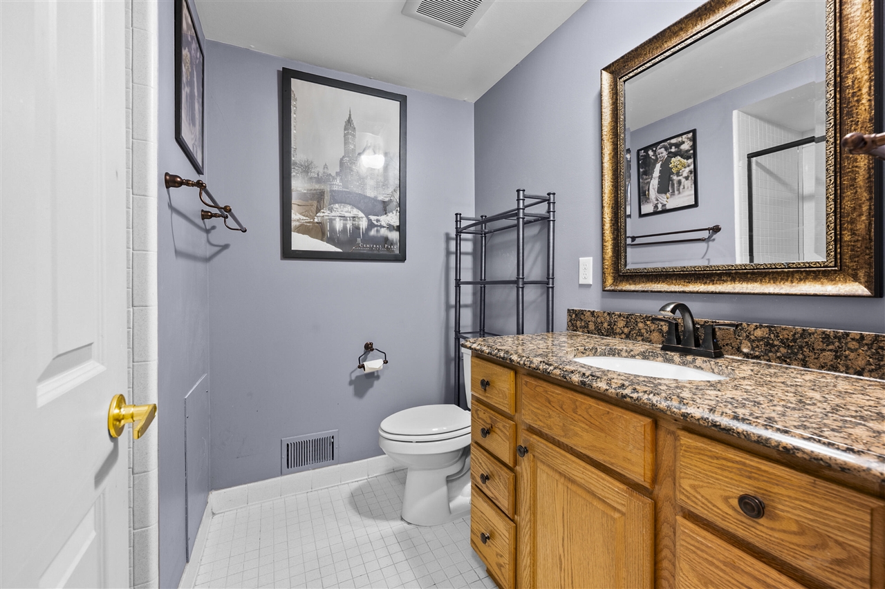 1189 Glenpointe Court Property Photo 22