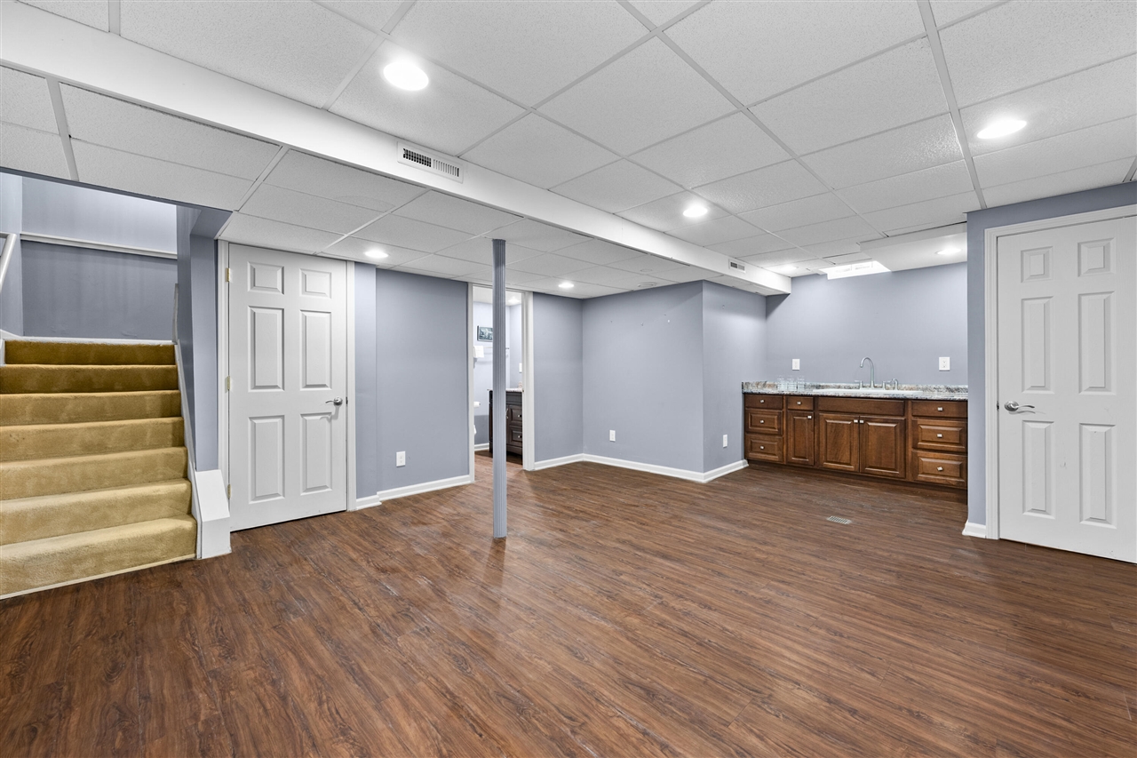1189 Glenpointe Court Property Photo 32