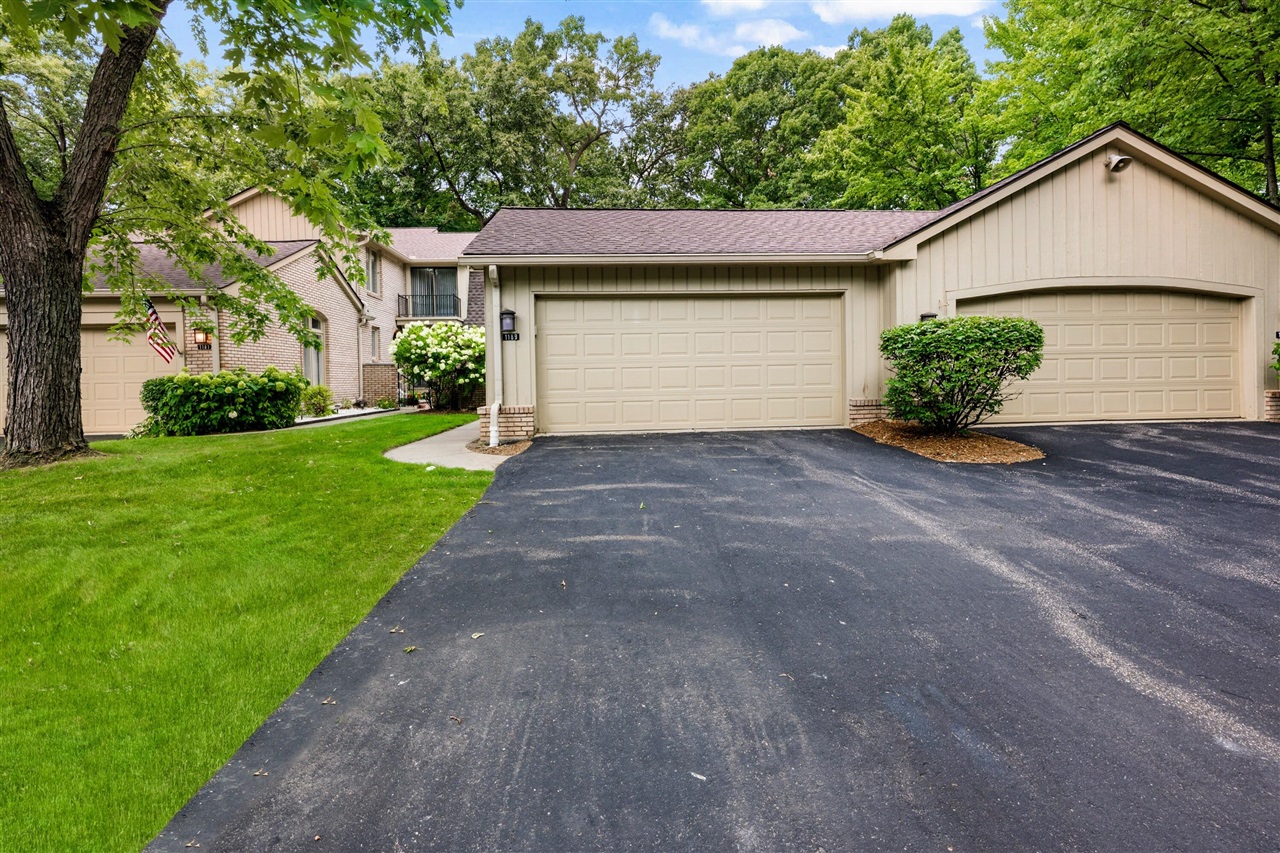 1189 Glenpointe Court Property Photo 42