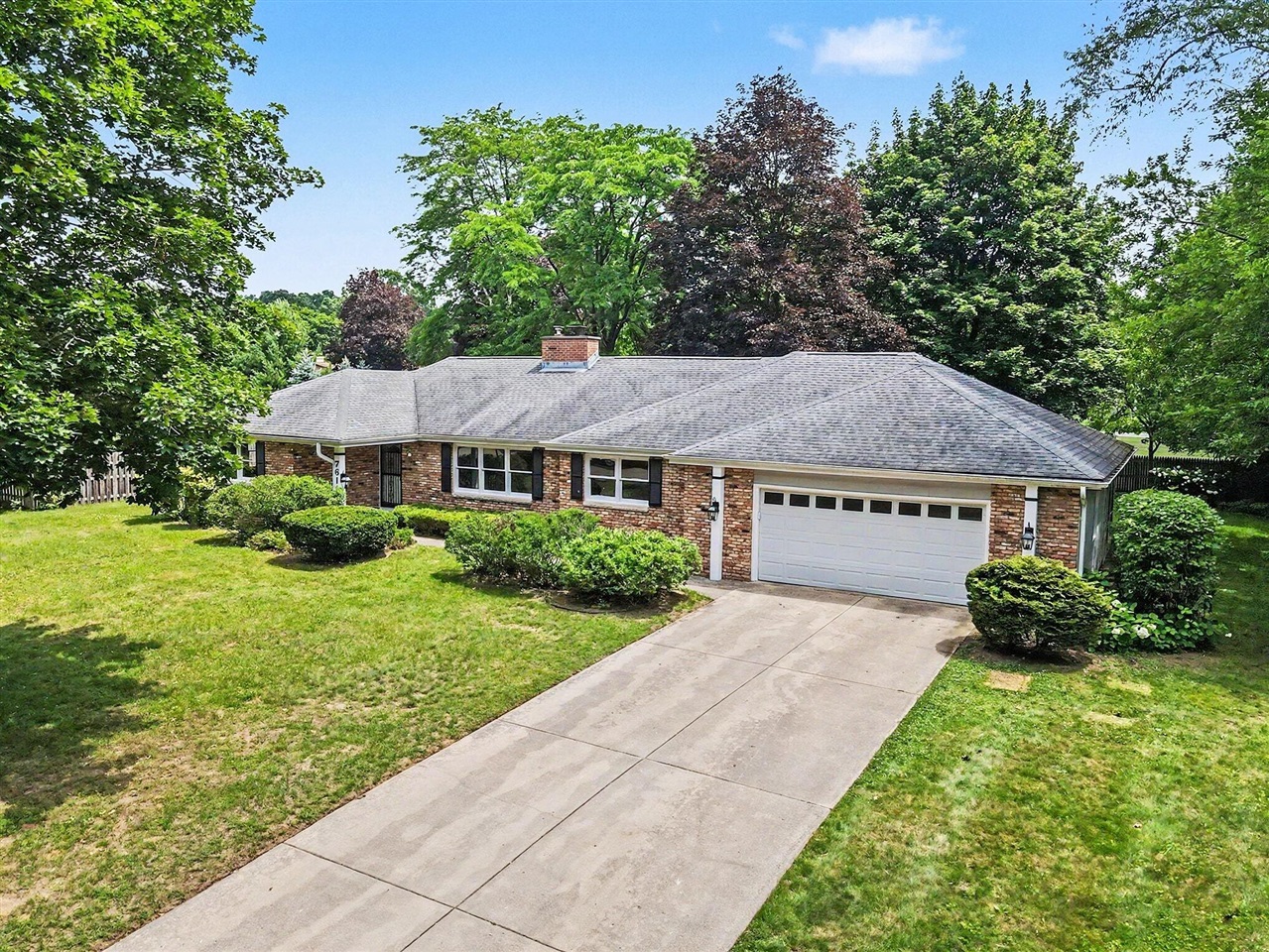 7611 Thrasher Ln Property Photo 1