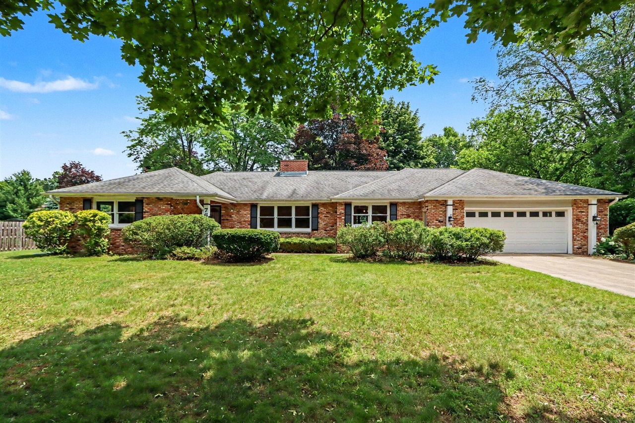 7611 Thrasher Ln Property Photo 2