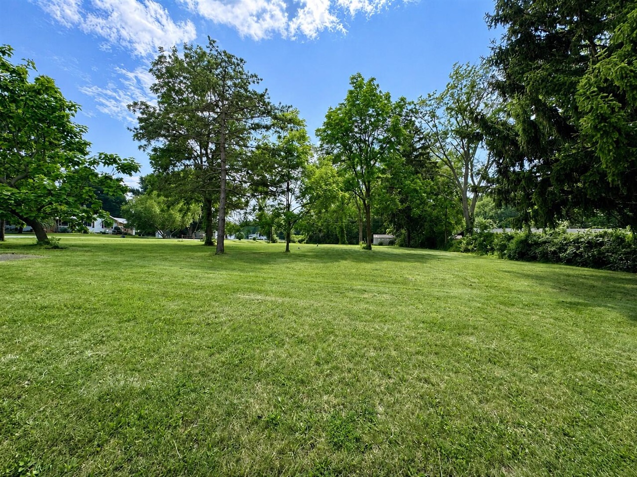 3320 S Pipestone Road Property Photo 1
