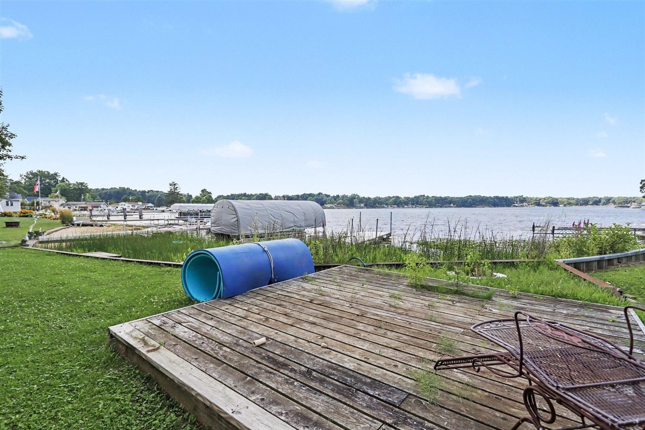 2062 Fern Beach Property Photo 8