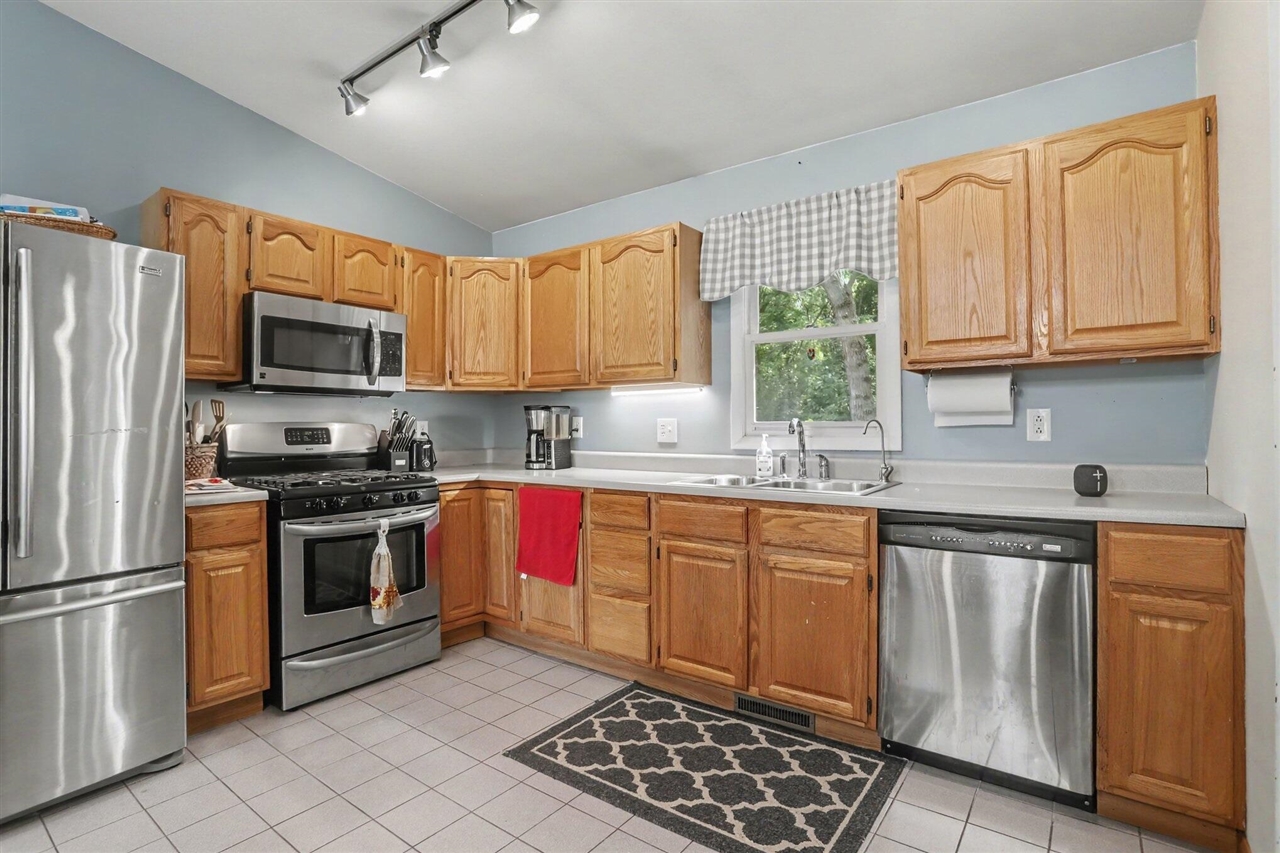 2062 Fern Beach Property Photo 18
