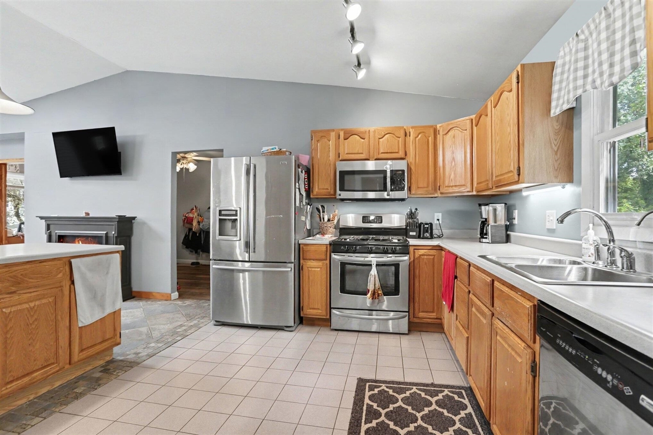 2062 Fern Beach Property Photo 19