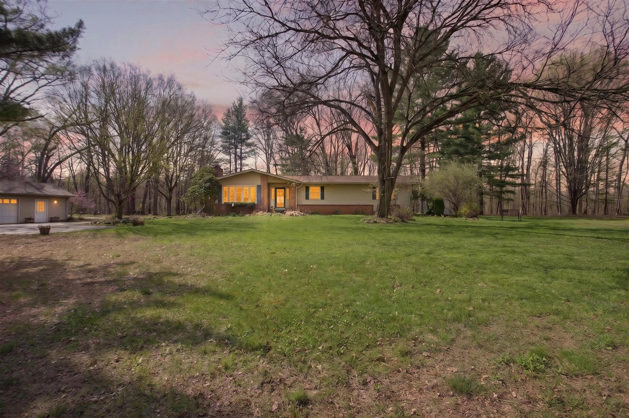 9437 Fisk Road Property Photo 1