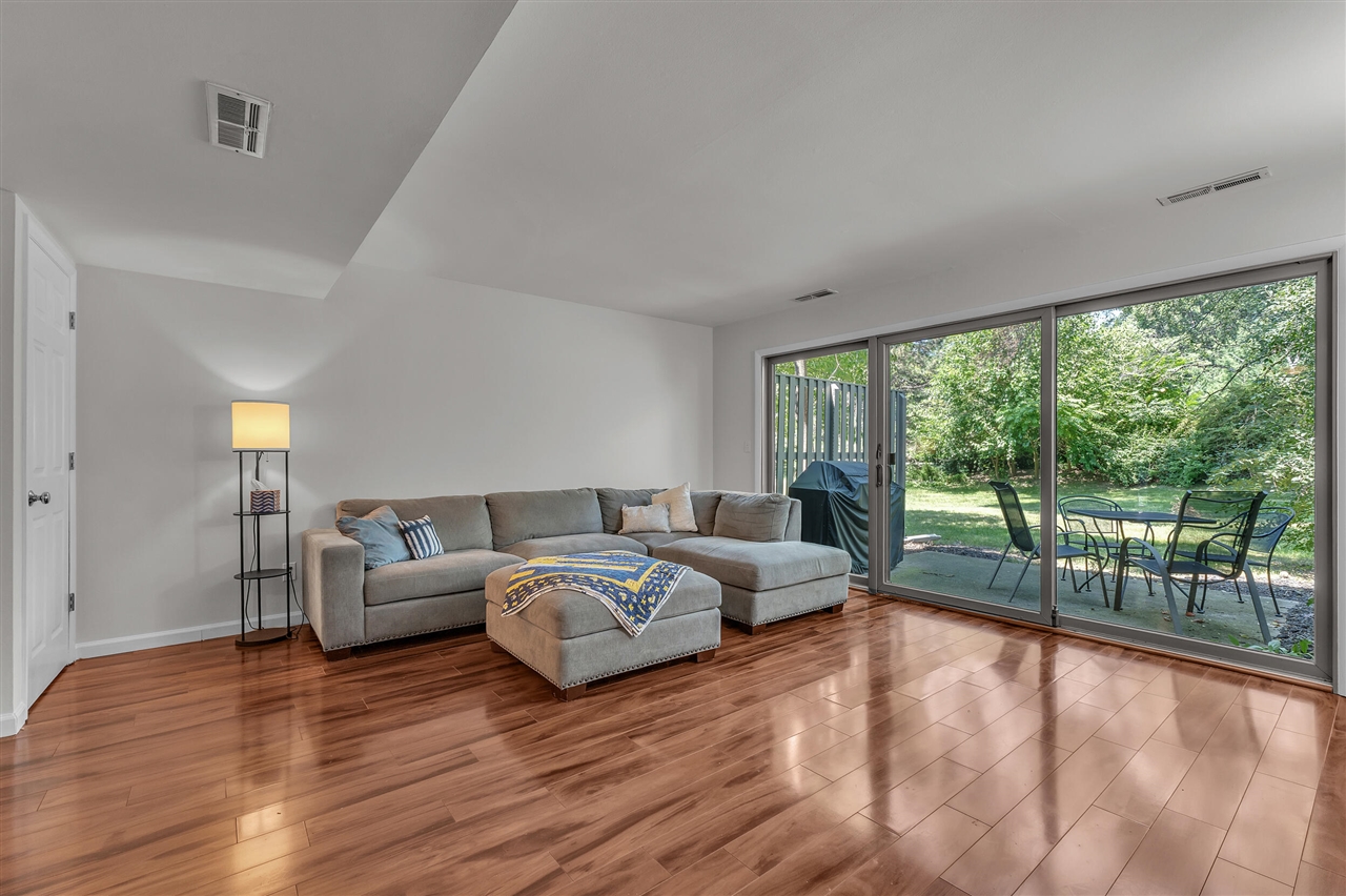 753 Peninsula Court Property Photo 12