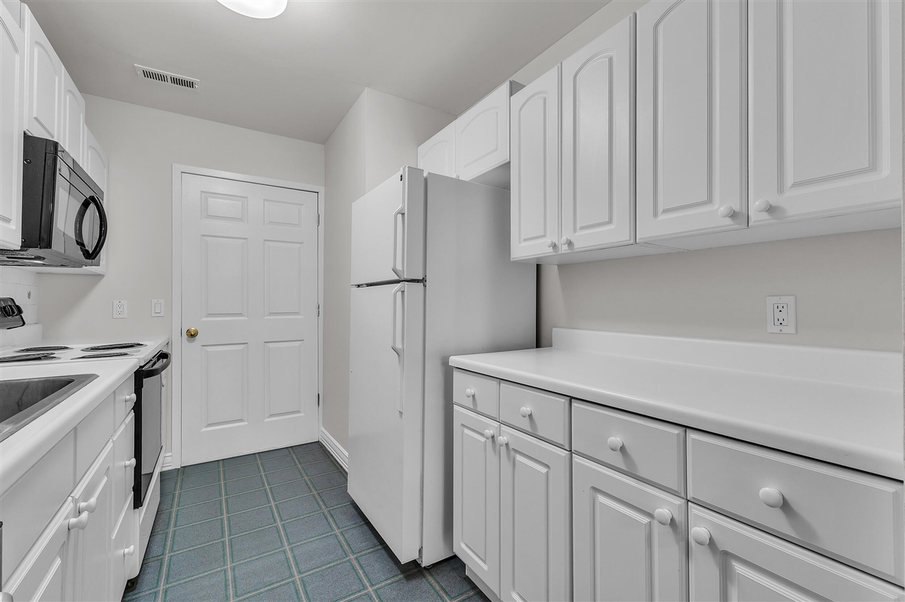 753 Peninsula Court Property Photo 15