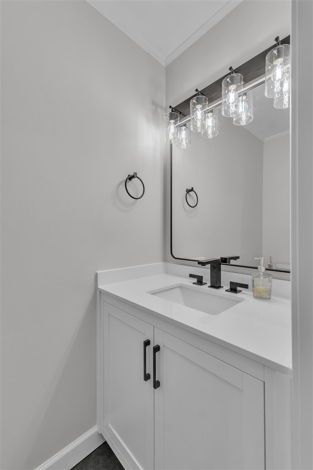 753 Peninsula Court Property Photo 18
