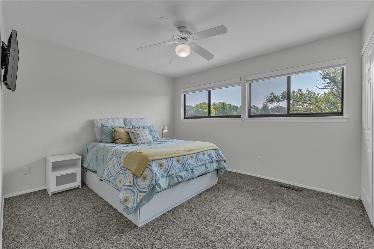 753 Peninsula Court Property Photo 20
