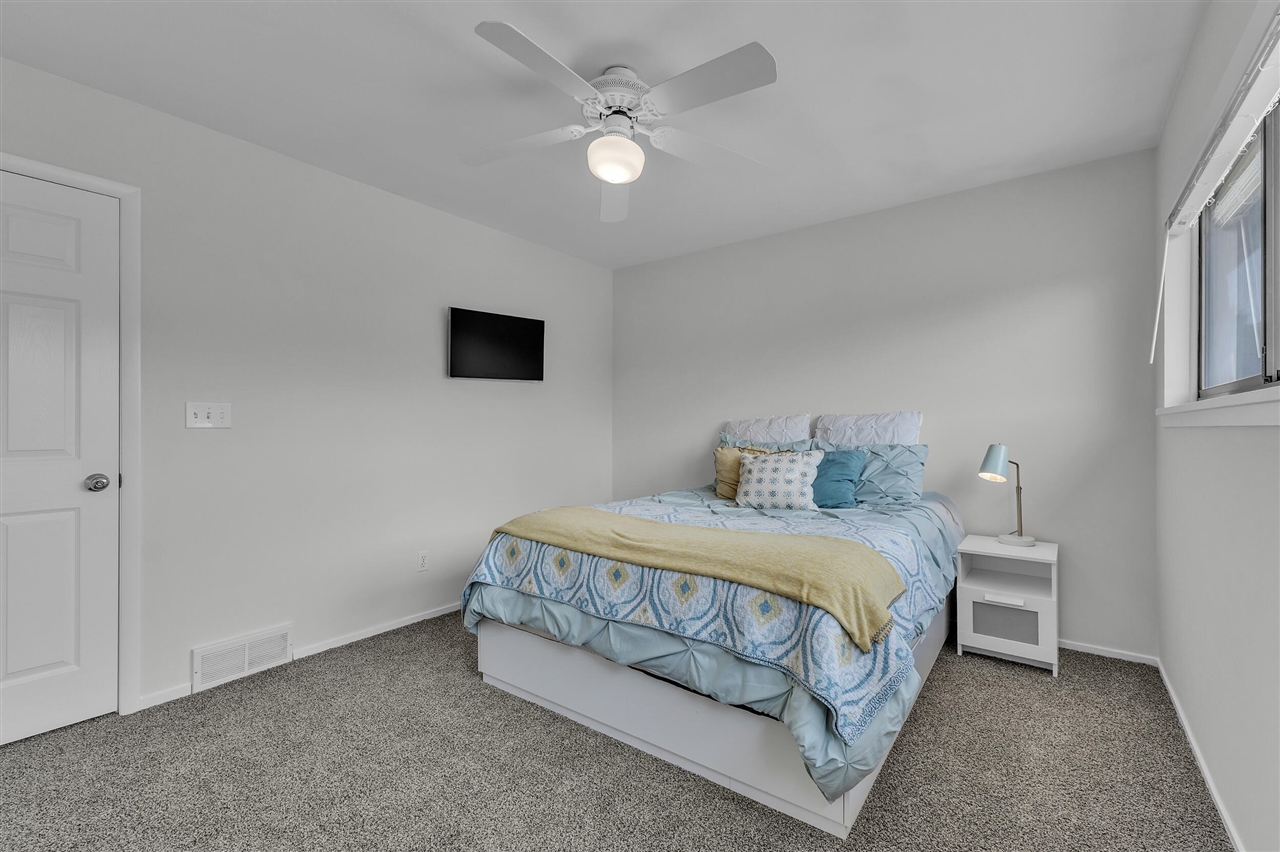 753 Peninsula Court Property Photo 22