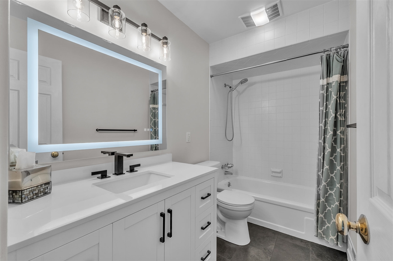 753 Peninsula Court Property Photo 24