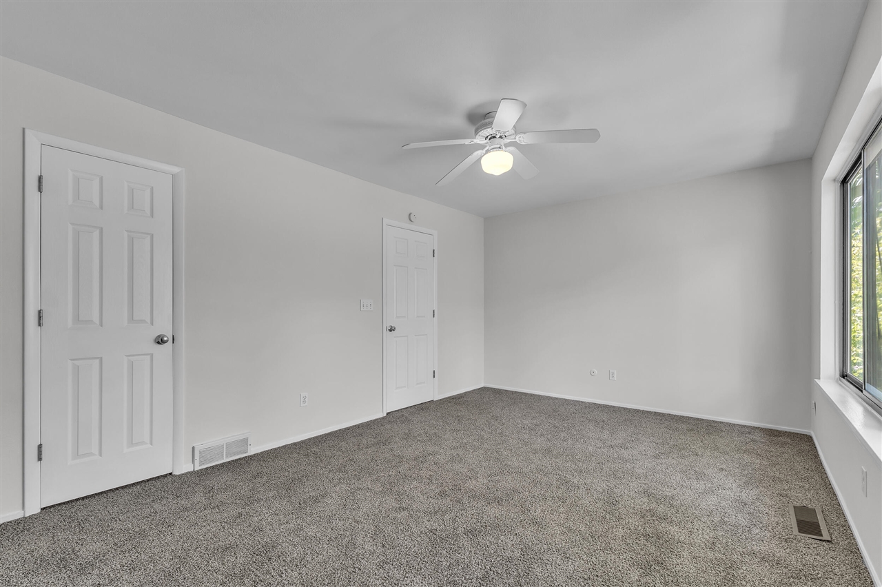 753 Peninsula Court Property Photo 29