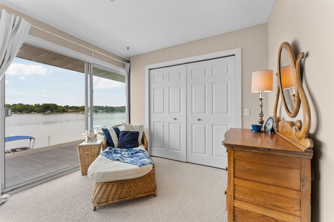 7355 Webbs Shore Drive Property Photo 13
