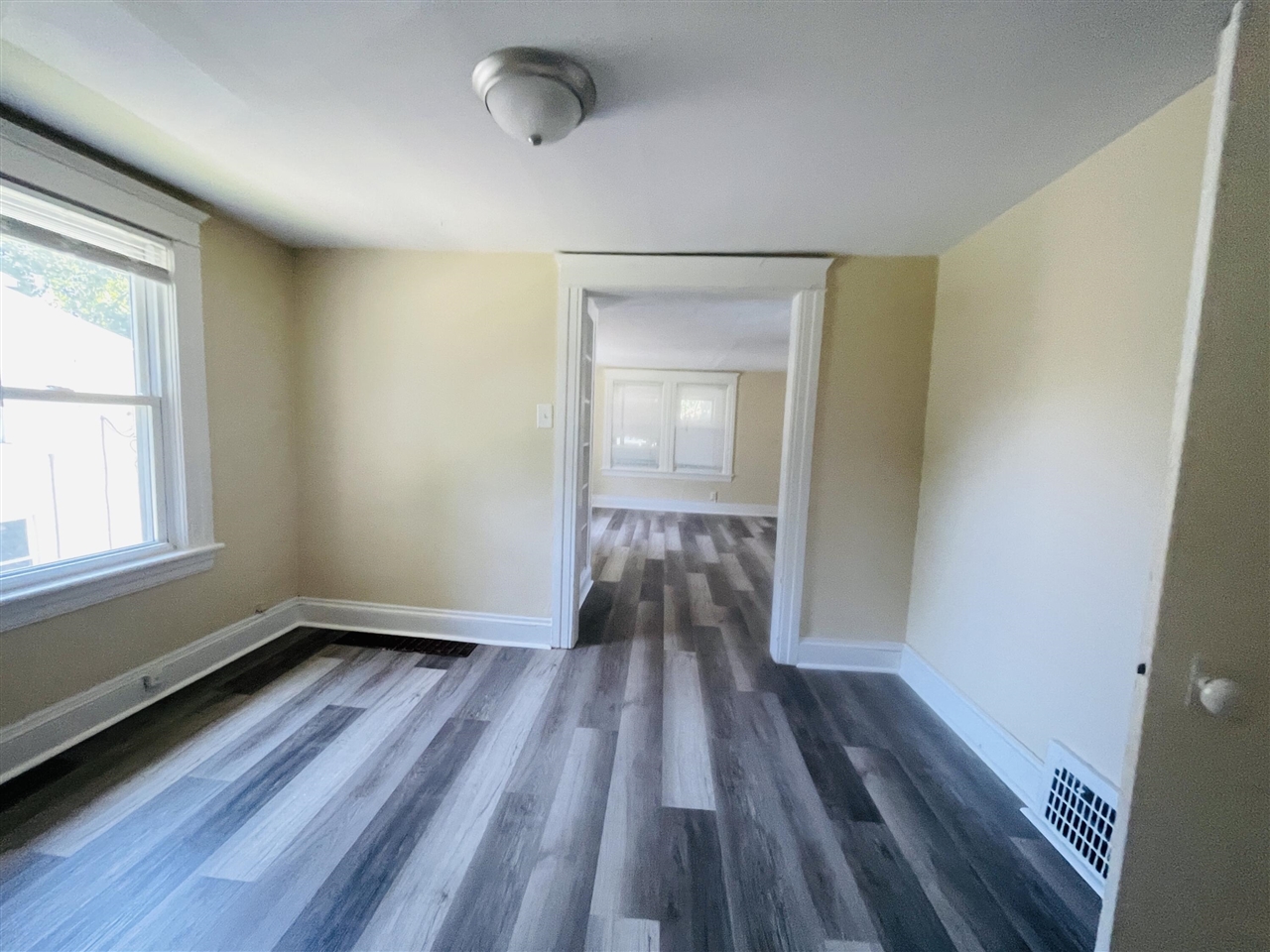 519 Seymour Avenue Property Photo 13