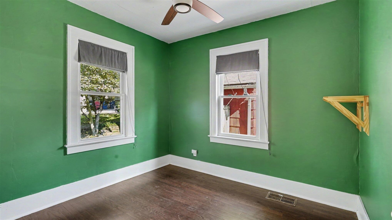 723 Daniel Street Property Photo 10