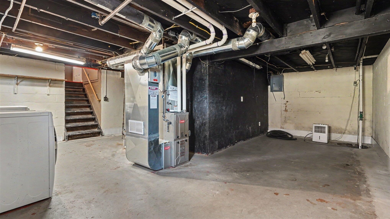 723 Daniel Street Property Photo 17