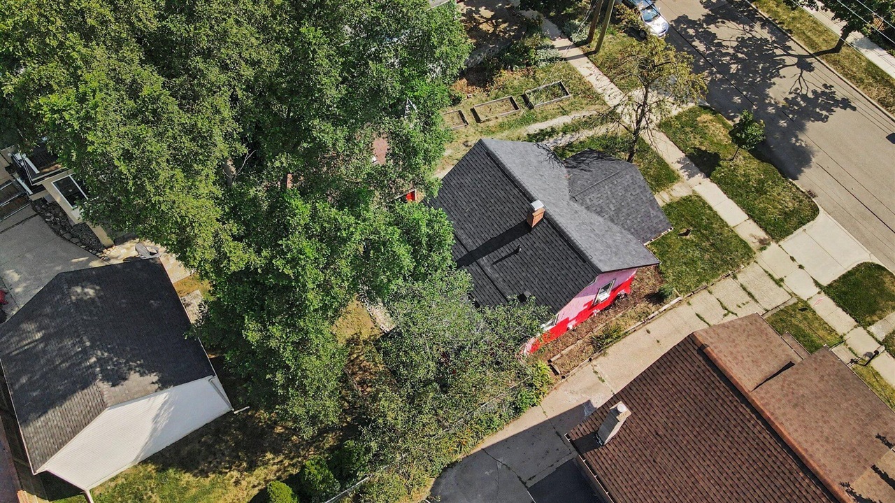723 Daniel Street Property Photo 22