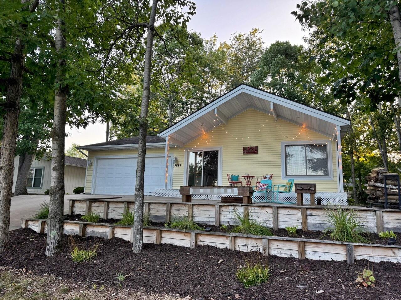 7887 Sixth Street Property Photo 1