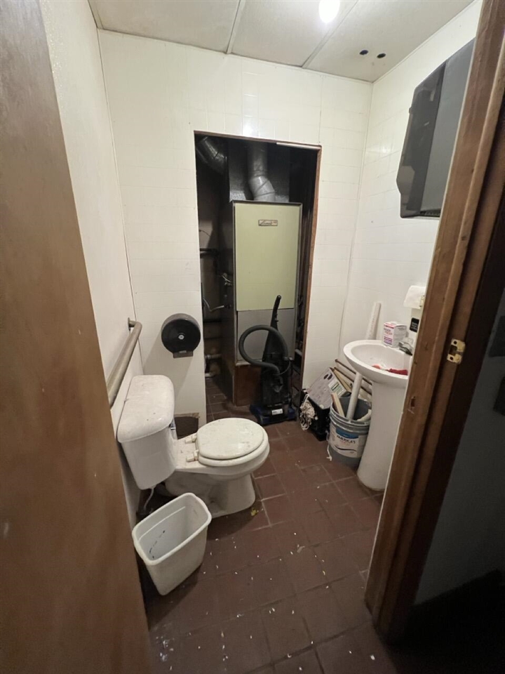 731 & 733 W Michigan Avenue Property Photo 13