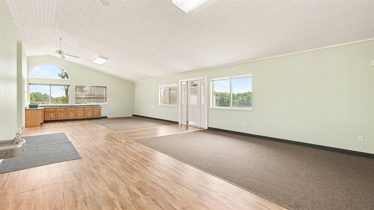 8753 Pleasant Lake Road Property Photo 8