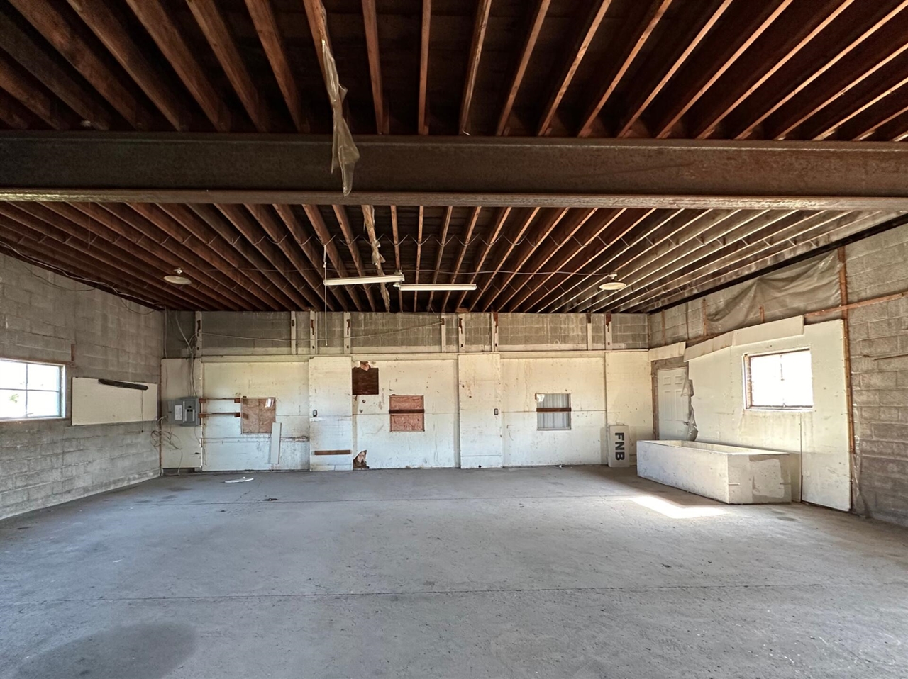 57582 N Main Street Property Photo 6
