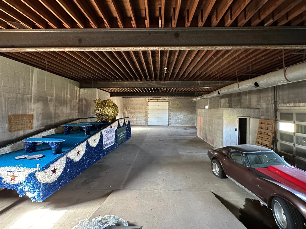 57582 N Main Street Property Photo 9