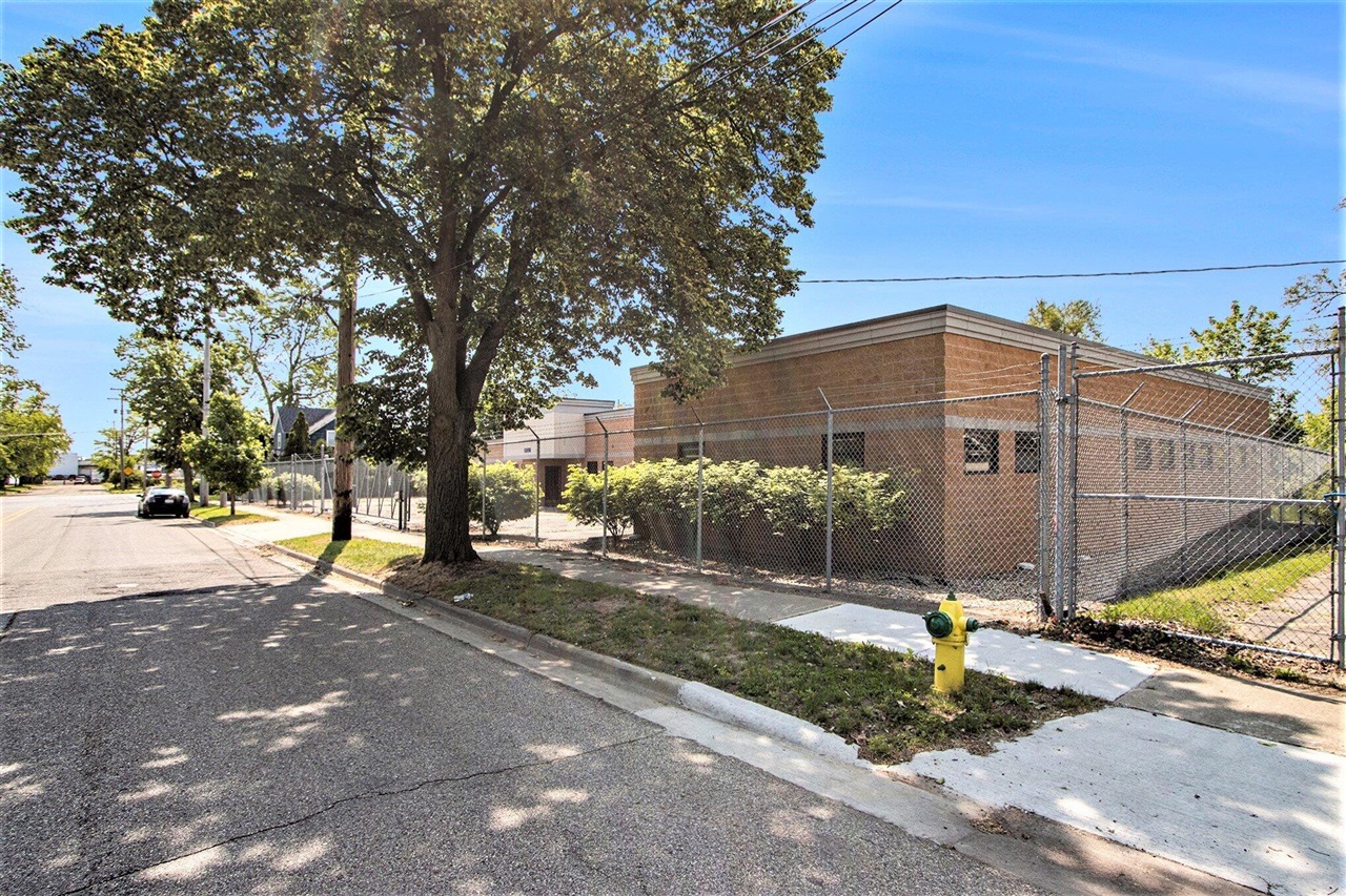 1206 E Crosstown Parkway Property Photo 19