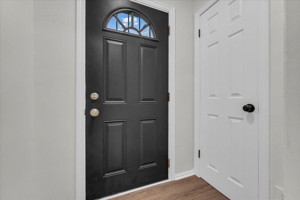 17217 Plainview Avenue Property Photo 6
