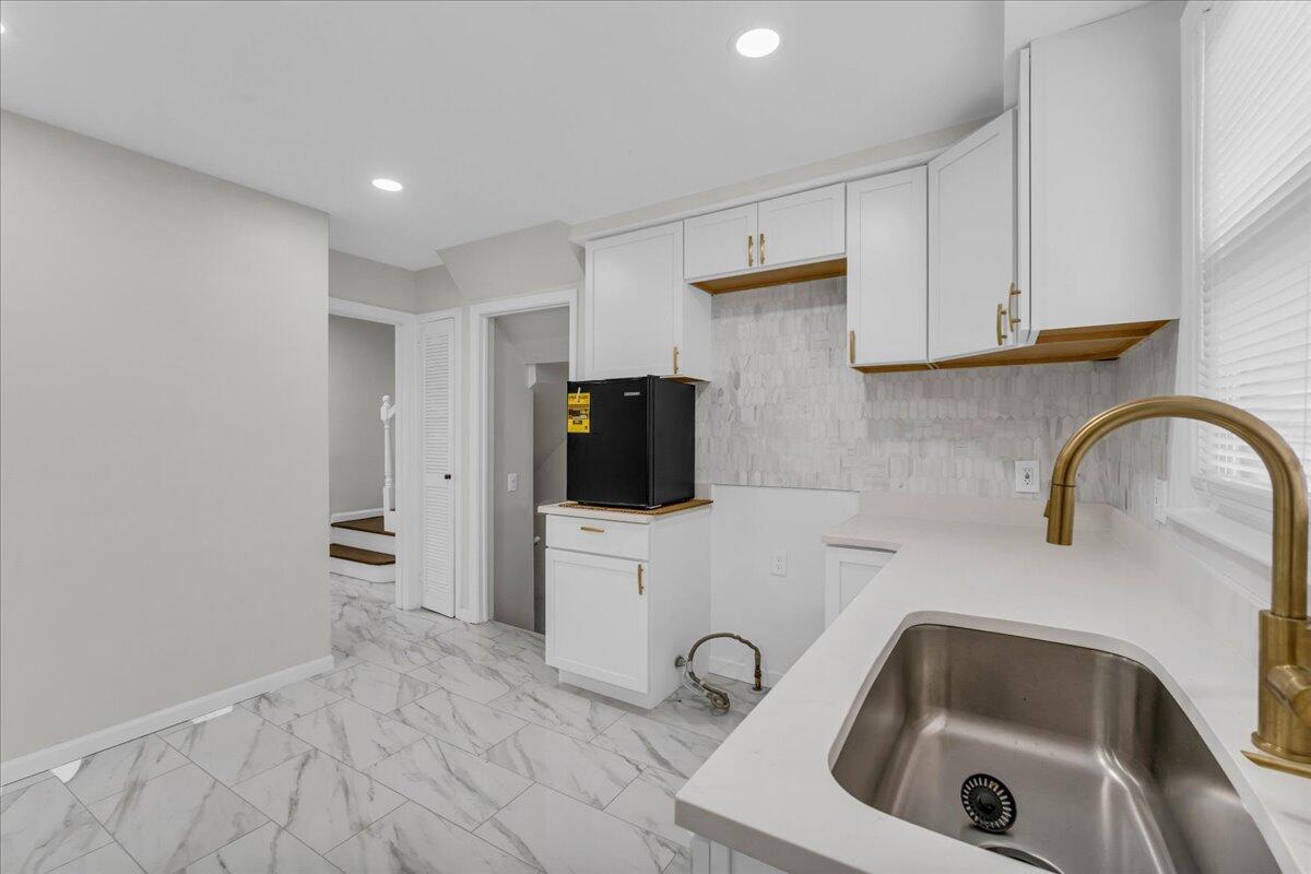 17217 Plainview Avenue Property Photo 10
