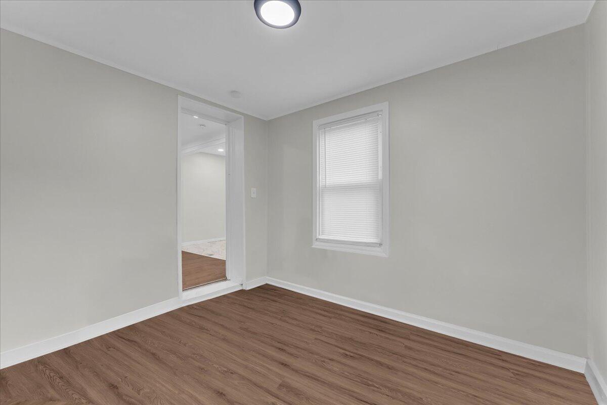 17217 Plainview Avenue Property Photo 14