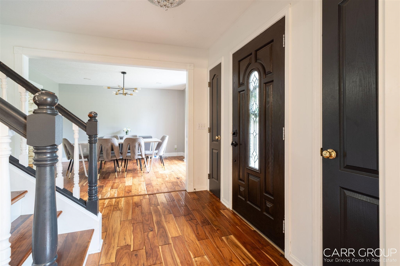 1286 Bentree Property Photo 5