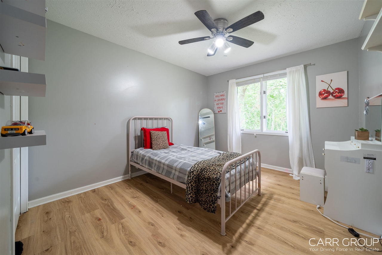 1286 Bentree Property Photo 31