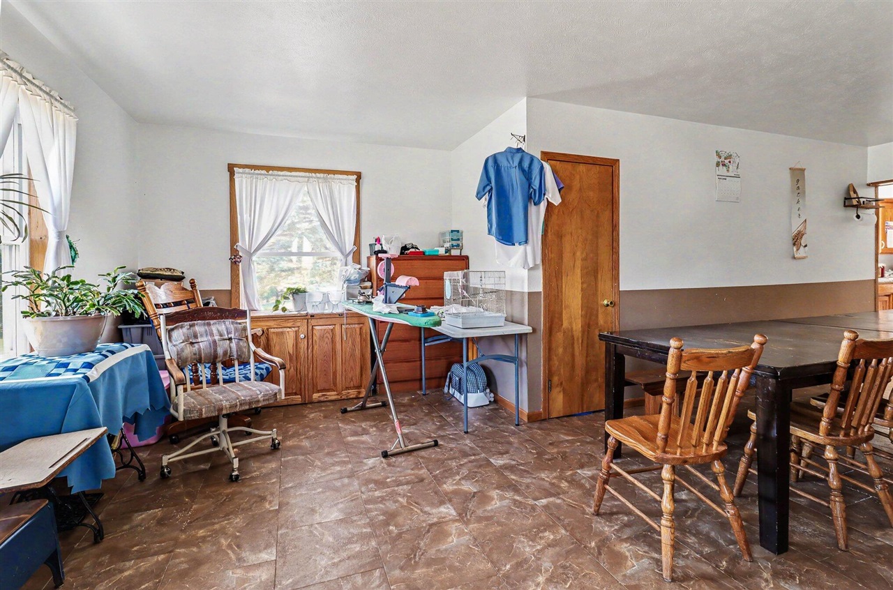 17463 15 Mile Road Property Photo 7