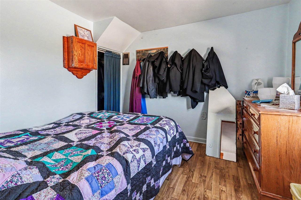 17463 15 Mile Road Property Photo 16