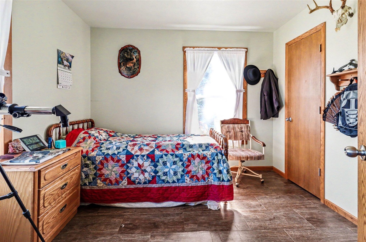 17463 15 Mile Road Property Photo 18