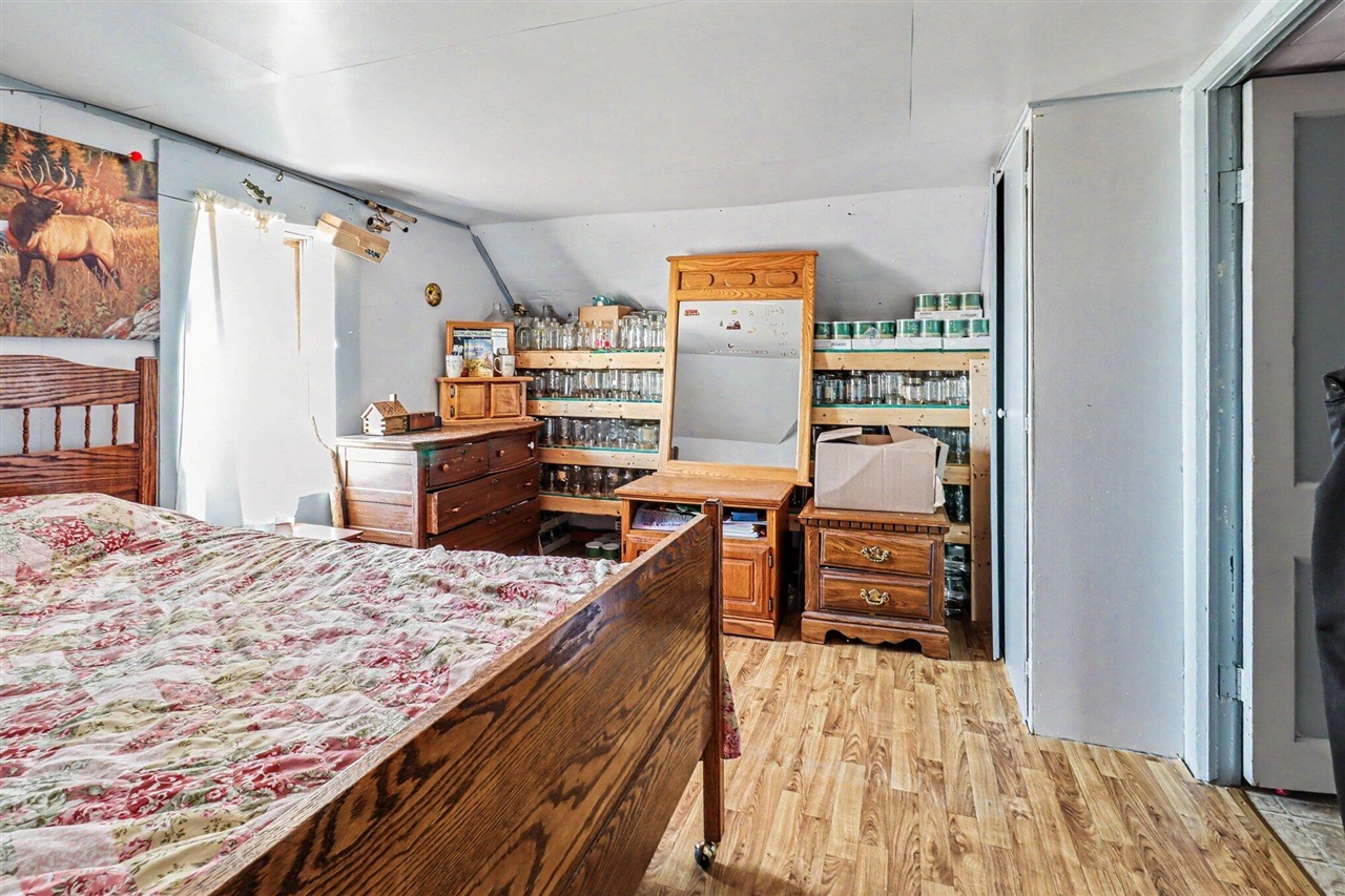 17463 15 Mile Road Property Photo 22
