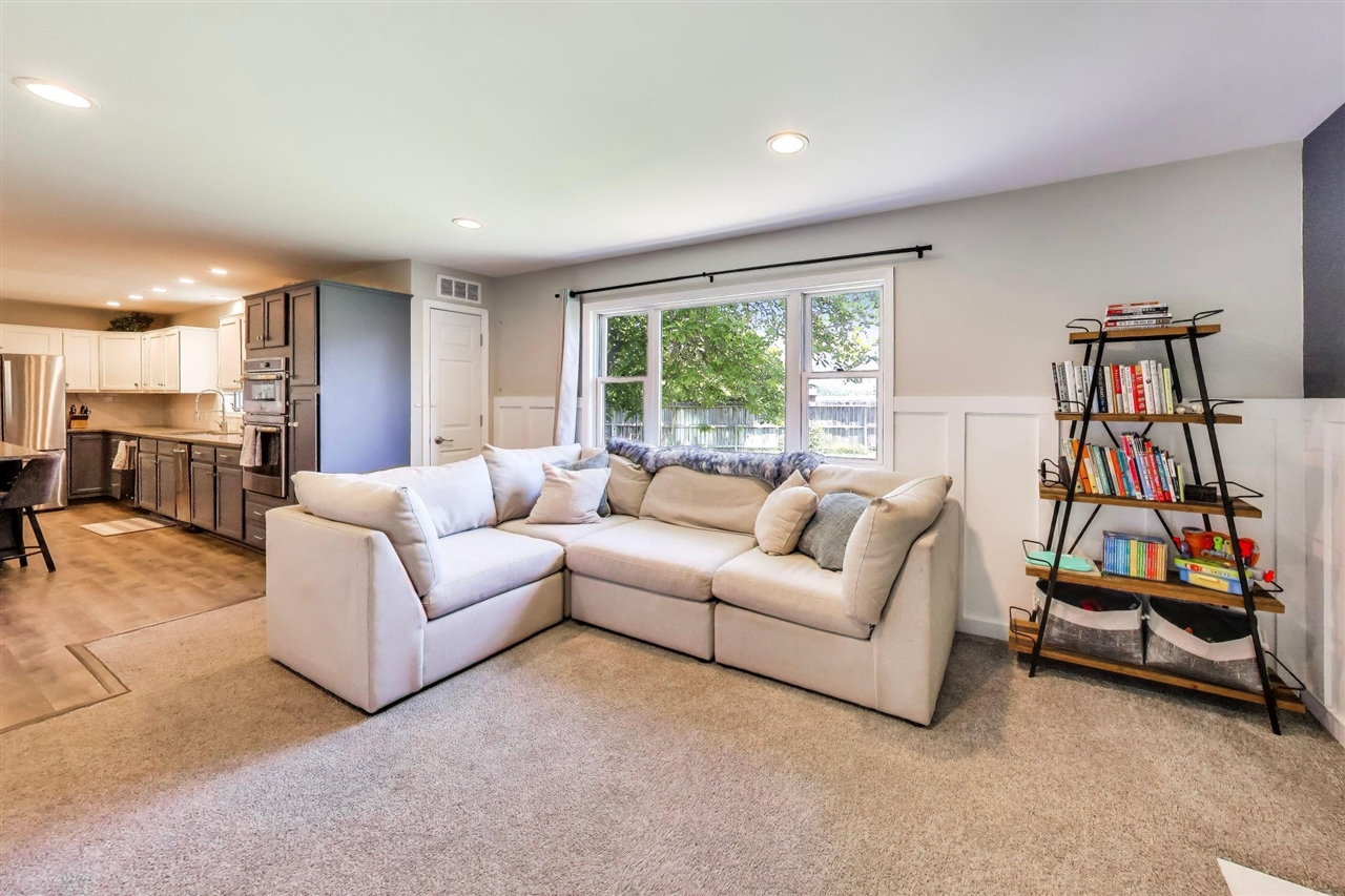 4015 Silver Oaks Drive Property Photo 13