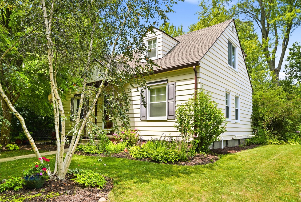 2104 Arborview Boulevard Property Photo 2