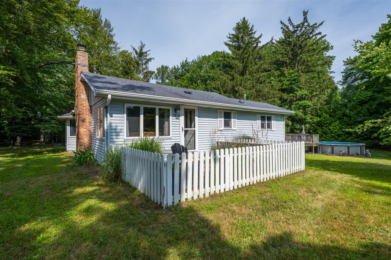 13830 Red Arrow Highway Property Photo 1