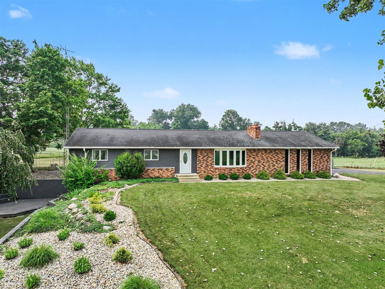 1045 Dauber Road Property Photo 1